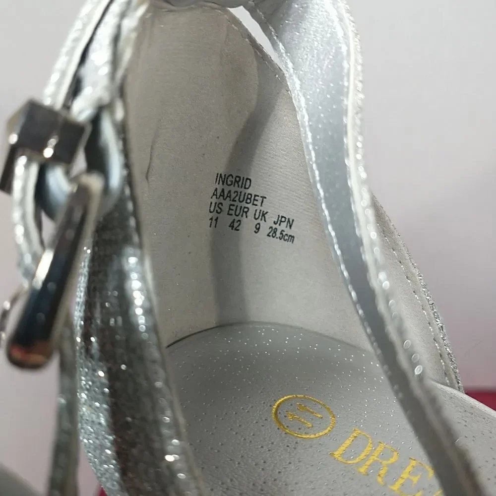 Dream Pairs Womens SZ 11 Ingrid Ankle Strap Low Wedge Silver Sandal